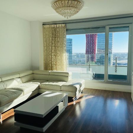 Fira De Barcelona City View Apartment With Garage Parking L'Hospitalet de Llobregat Luaran gambar