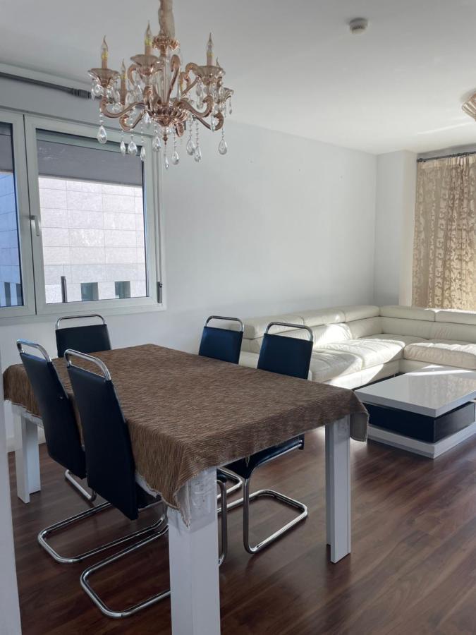 Fira De Barcelona City View Apartment With Garage Parking L'Hospitalet de Llobregat Luaran gambar