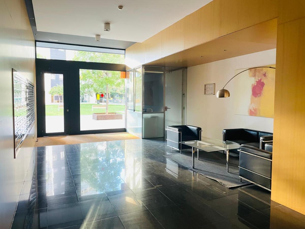 Fira De Barcelona City View Apartment With Garage Parking L'Hospitalet de Llobregat Luaran gambar