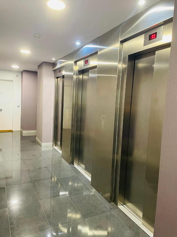Fira De Barcelona City View Apartment With Garage Parking L'Hospitalet de Llobregat Luaran gambar